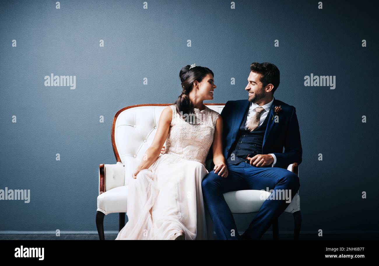 Bride sitting on couch hi-res stock photography and images - Alamy