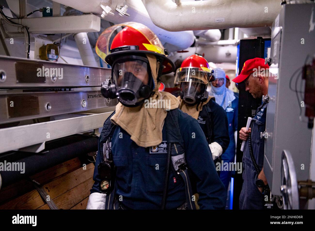 Uss Adonis 220718-N-UJ411-1032 PACIFIC OCEAN (July 18, 2022) Personnel Specialist ...