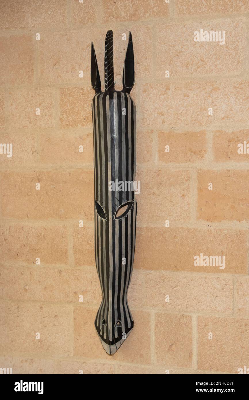 Carved animal mask hires stock photography and images Alamy