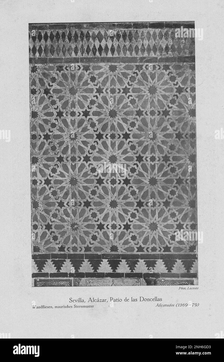 Art of Old Spain. Vintage photo of Patio de las Dencellas, Alcazar, Seville. Wall tiles, Moorish star pattern (1369-1379) Stock Photo