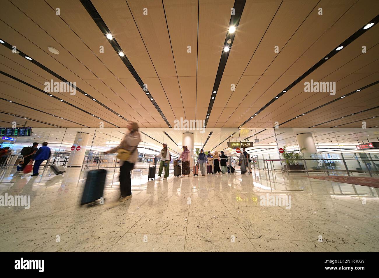 Singapore terminal 1 hi-res stock photography and images - Alamy