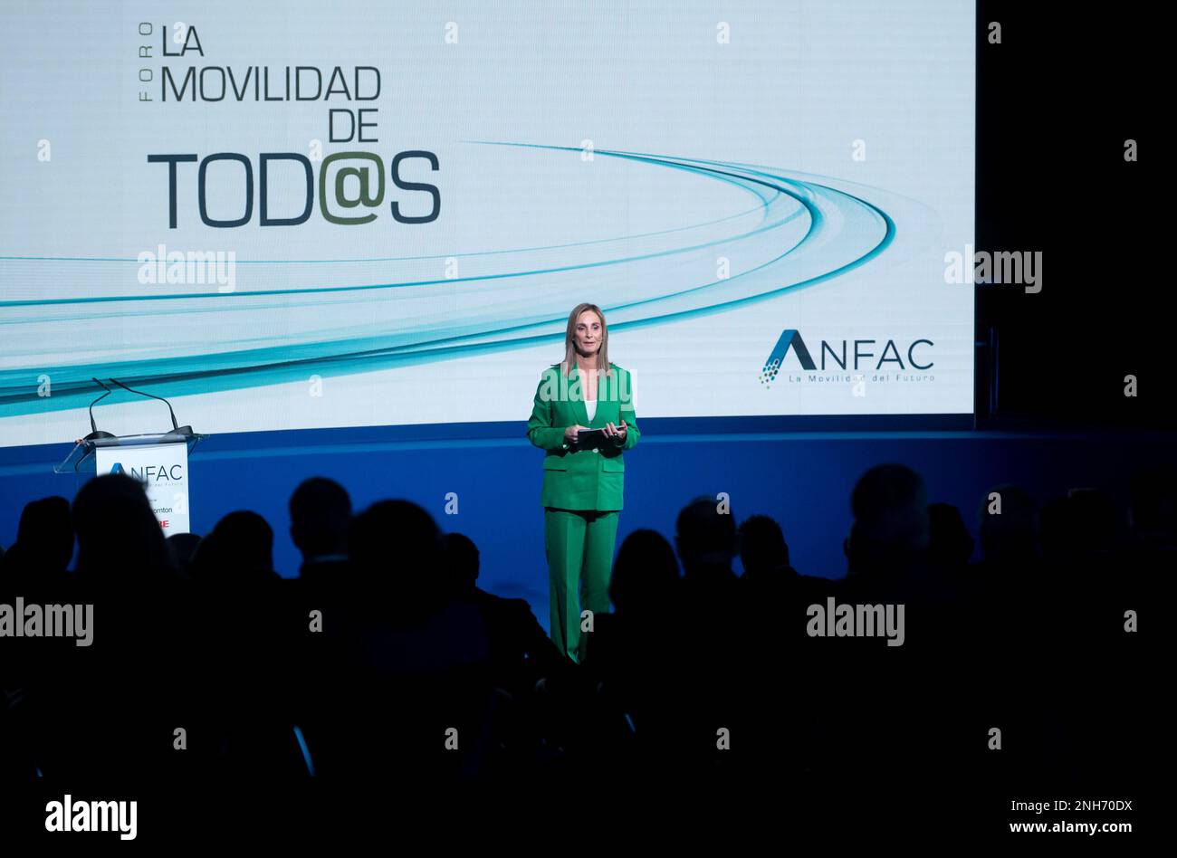 The journalist and host of the event, Marta Reyero, speaks during the