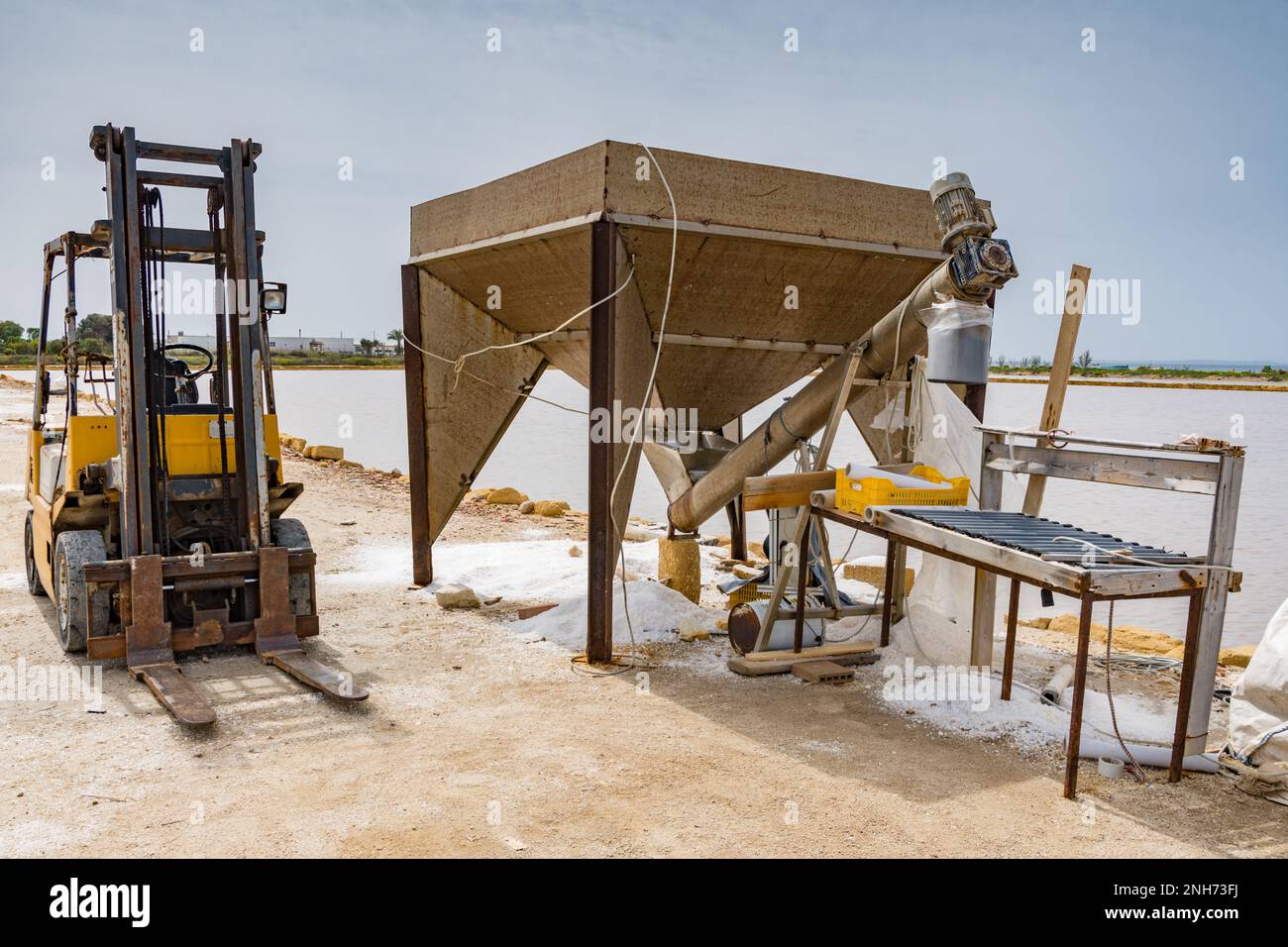 Salt pans of Trapani, Sicily Stock Photo - Alamy