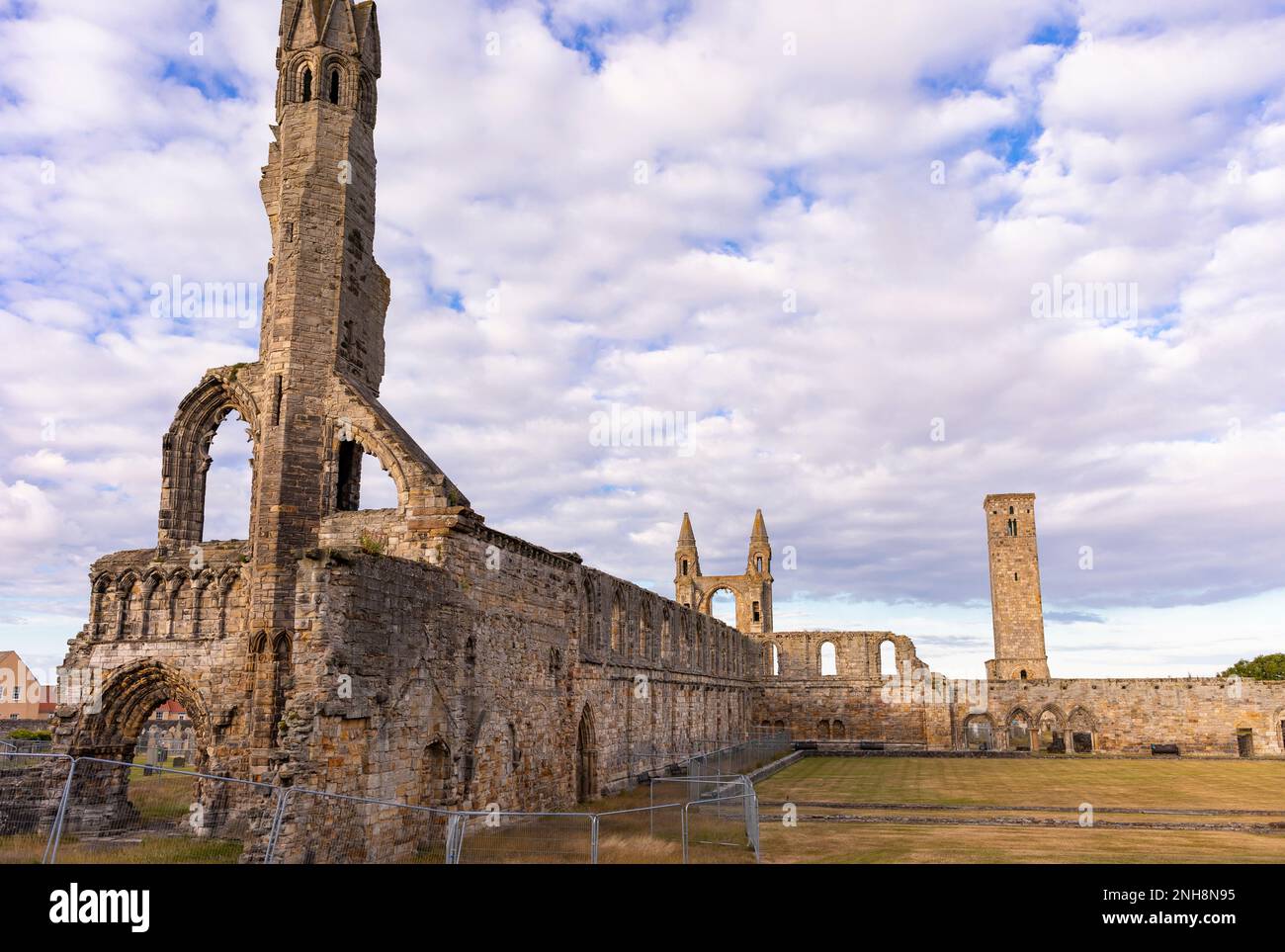 ST ANDREWS, SCOTLAND, EUROPE St Andrews Cathedral ruins Stock Photo