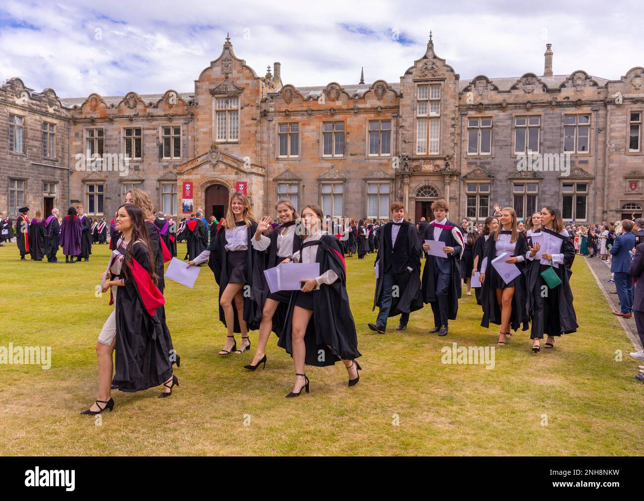 ST ANDREWS, FIFE, SCOTLAND, EUROPE - Graduation Day procession in St Salvators Quad at St Andrews University. Stock Photo