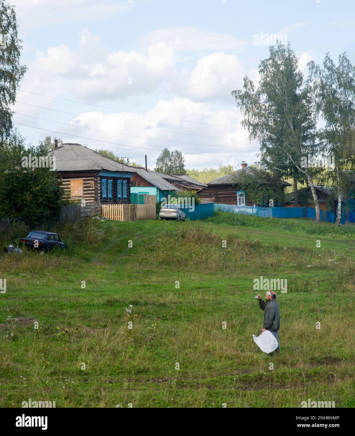Siberian village russia houses hi-res stock photography and images - Alamy