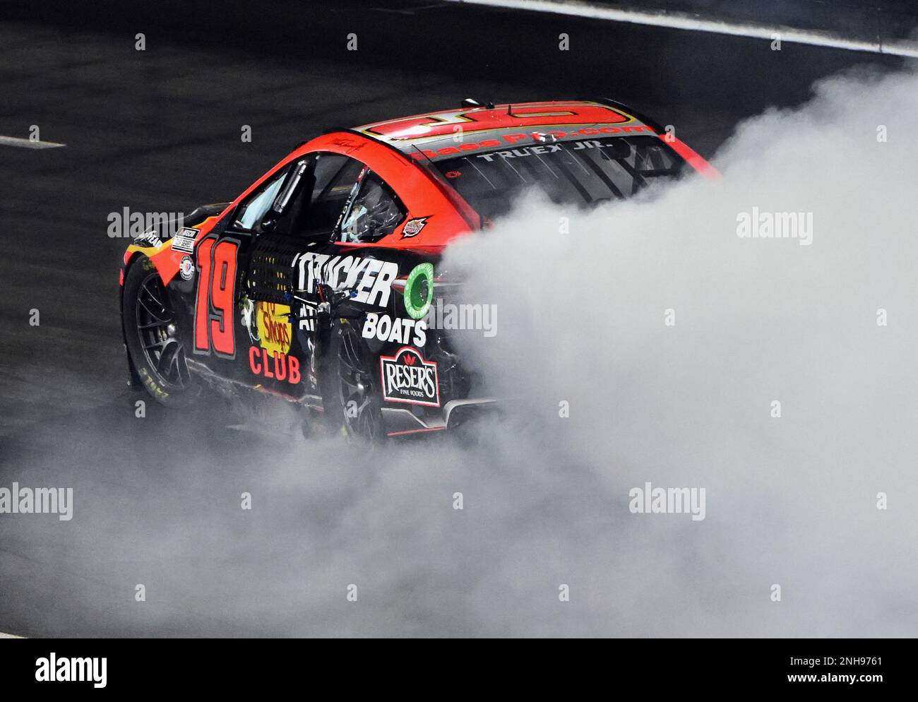 LOS ANGELES, CA - FEBRUARY 05: Martin Truex Jr (#19 Joe Gibbs Racing ...