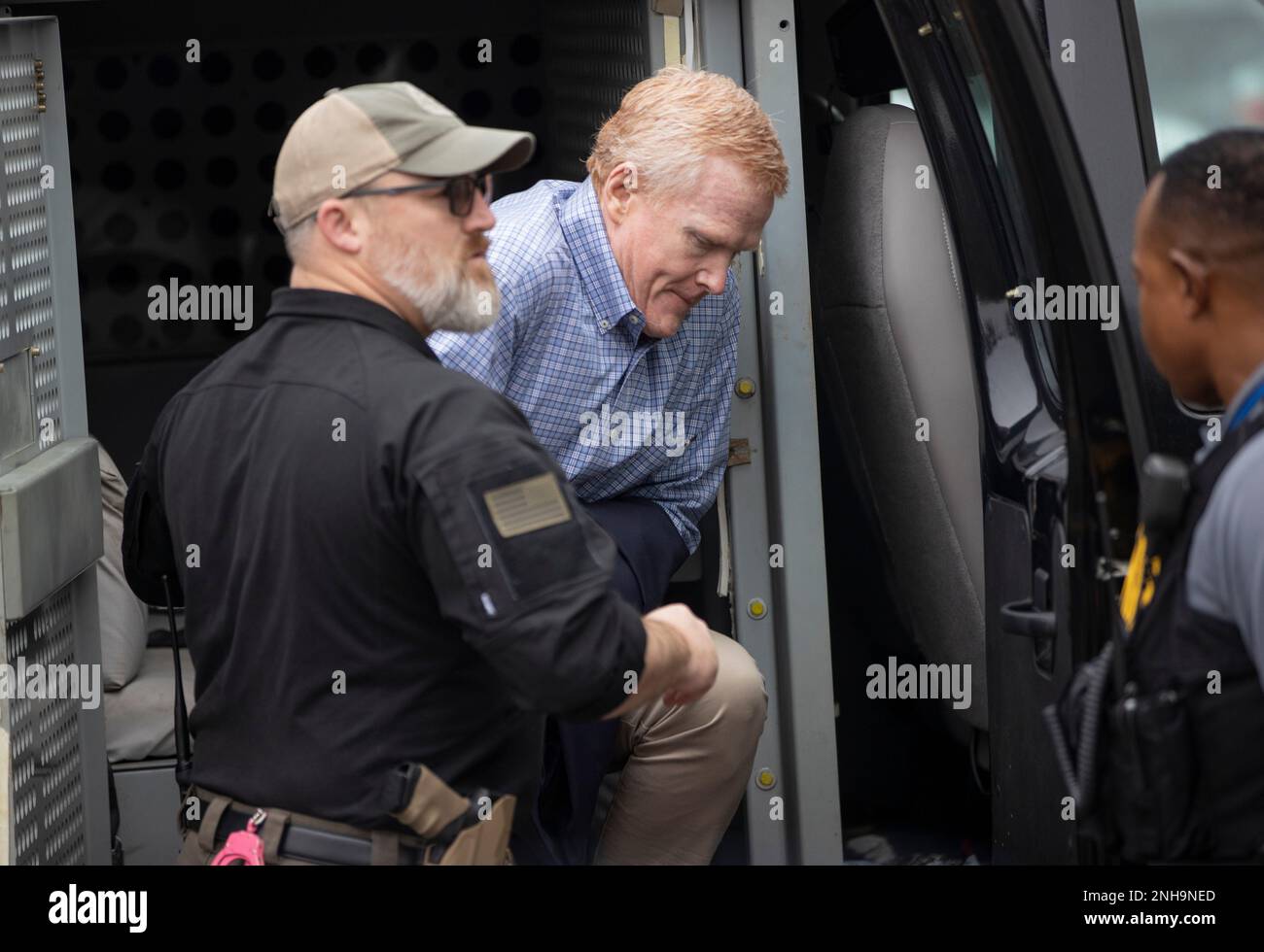 Alex Murdaugh is brought inside the courtroom before his double murder