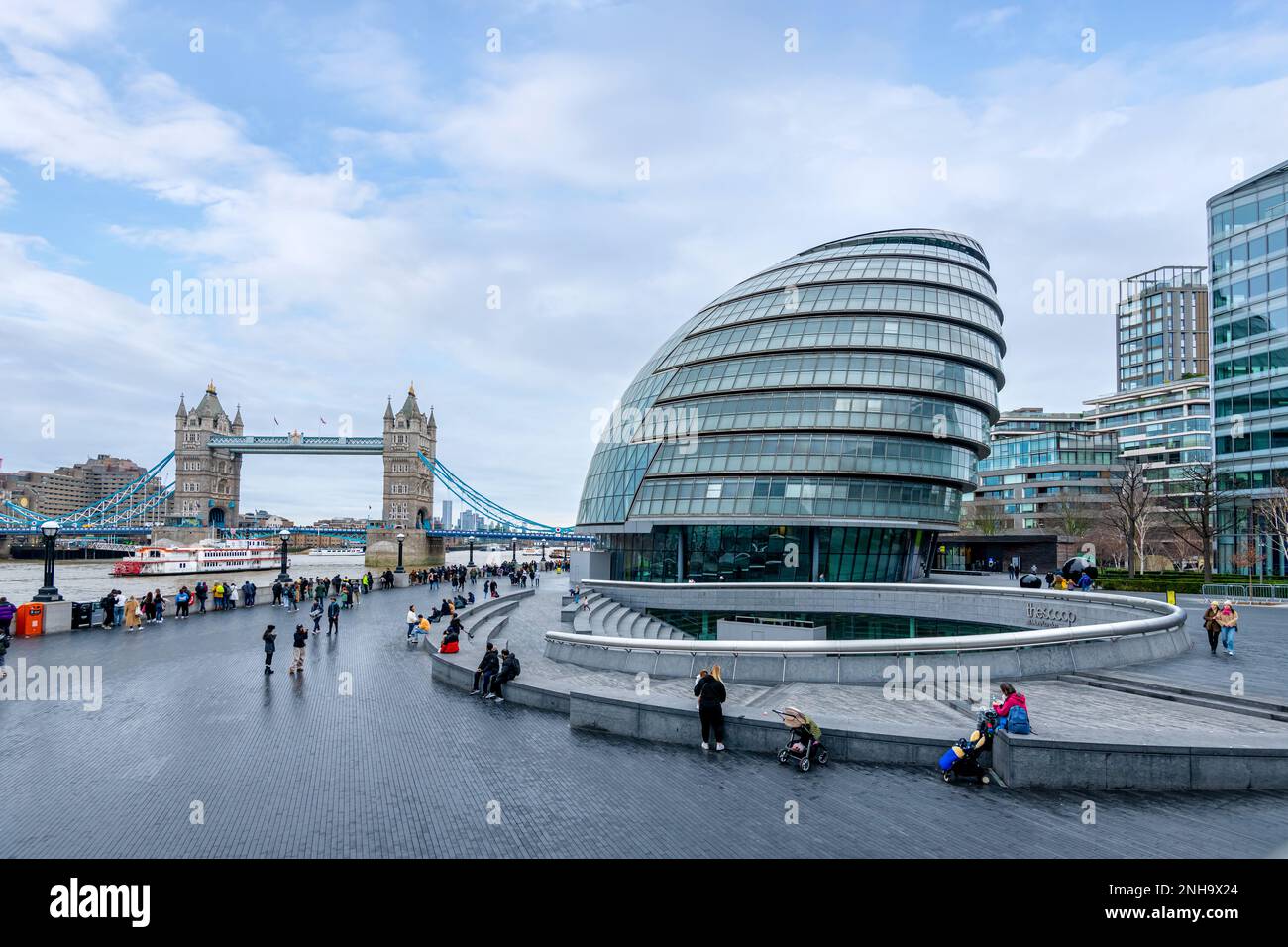 Wide view of More London from the Scoop, a business and tourist destination next to the River Thames Stock Photo