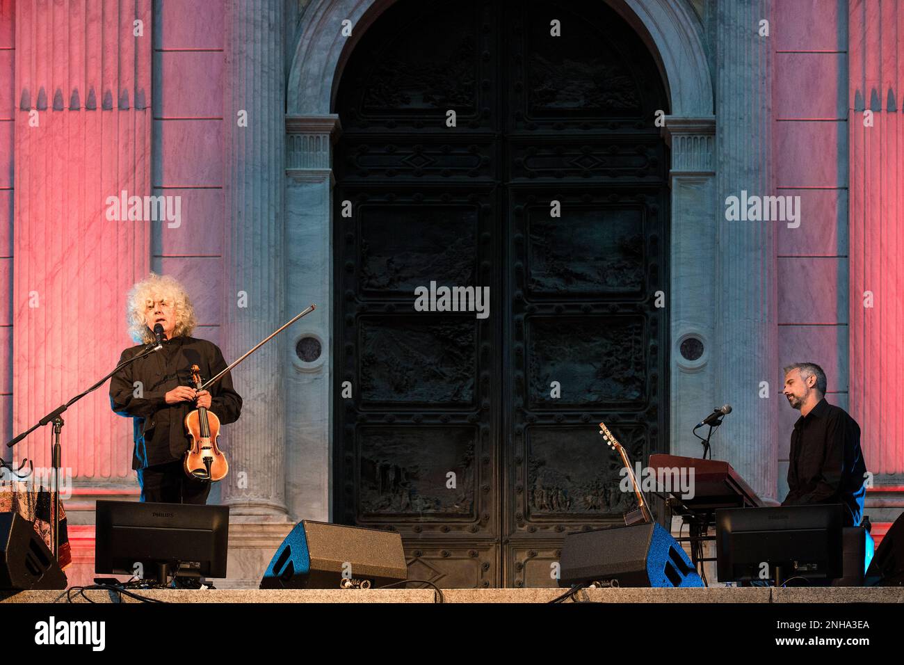 Angelo branduardi hi-res stock photography and images - Alamy