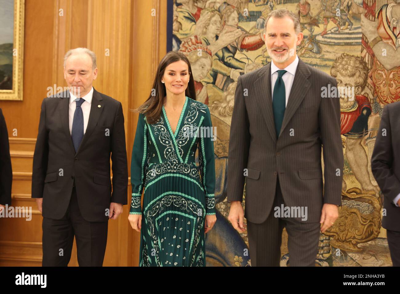 Queen Letizia and King Felipe (r) pose during an audience with a Red ...