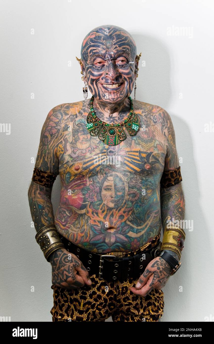 SERENO The Series (Official Trailer) | REACTION Tattoos, men, and mermen,  oh my! 👀😍🏳️\u200d🌈💛🖤👬🏽 @OxinFilms Full video: https://t.co/WNMgAFEjgL  #Sereno #macalonzo #larencebrenches #PhilippineBL #BL #BoysLove  #Philippines #OxinFilms, image size:866x1390