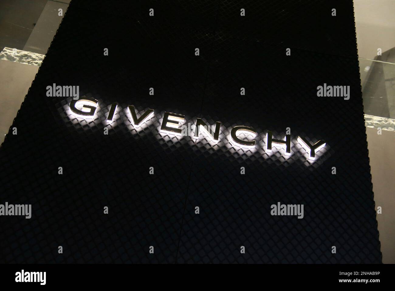 Tokyo: Givenchy store opening