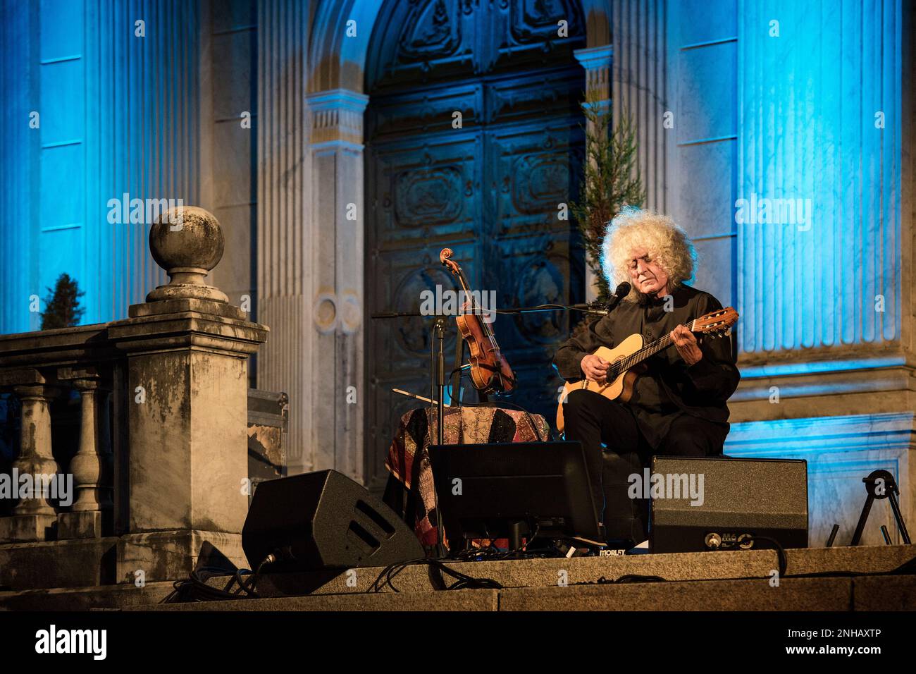 Italy, Varallo Sesia, Angelo Branduardi in concert Stock Photo - Alamy