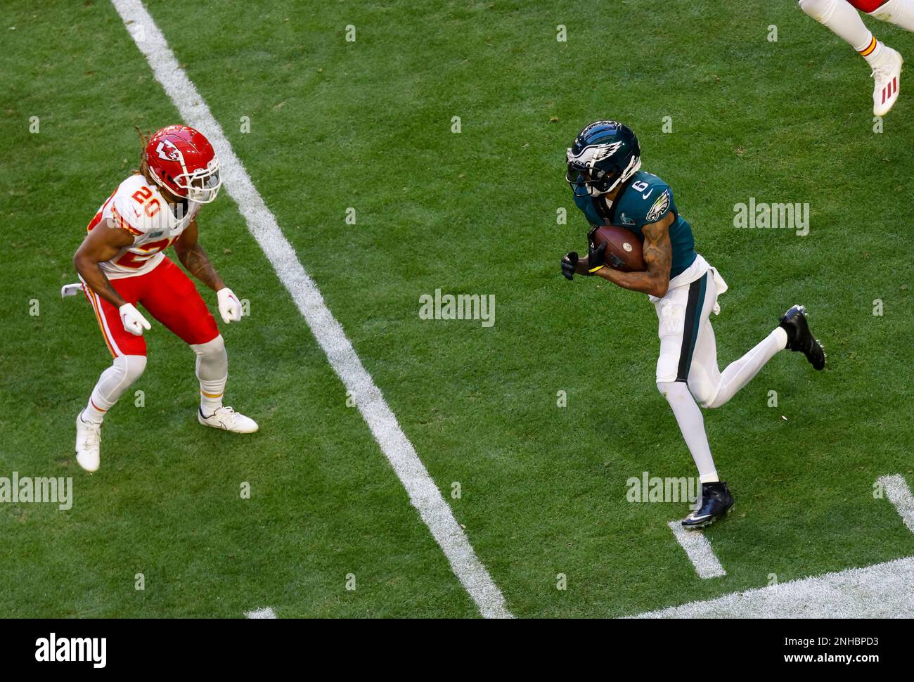 Devonta smith eagles hi-res stock photography and images - Alamy