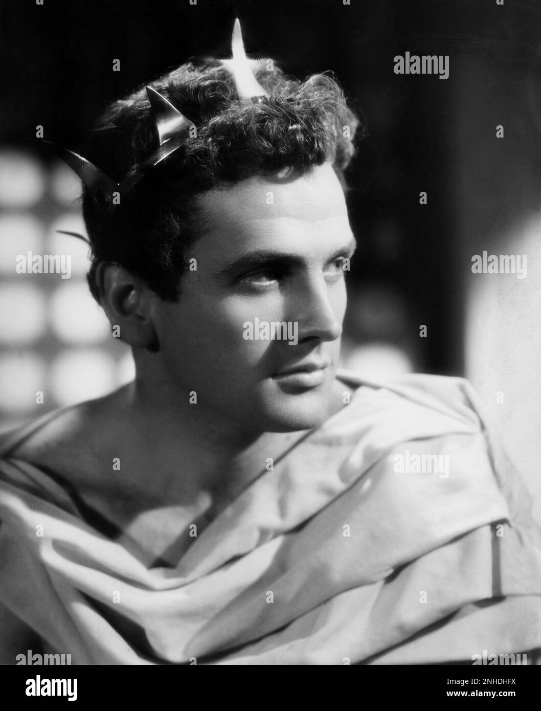 1941 , ITALY : The movie actor MASSIMO GIROTTI ( 1918 -  2003 )  in LA CORONA DI FERRO by Alessandro Blasetti - CINEMA - MOVIE - FILM - corona - crown ----  Archivio GBB Stock Photo