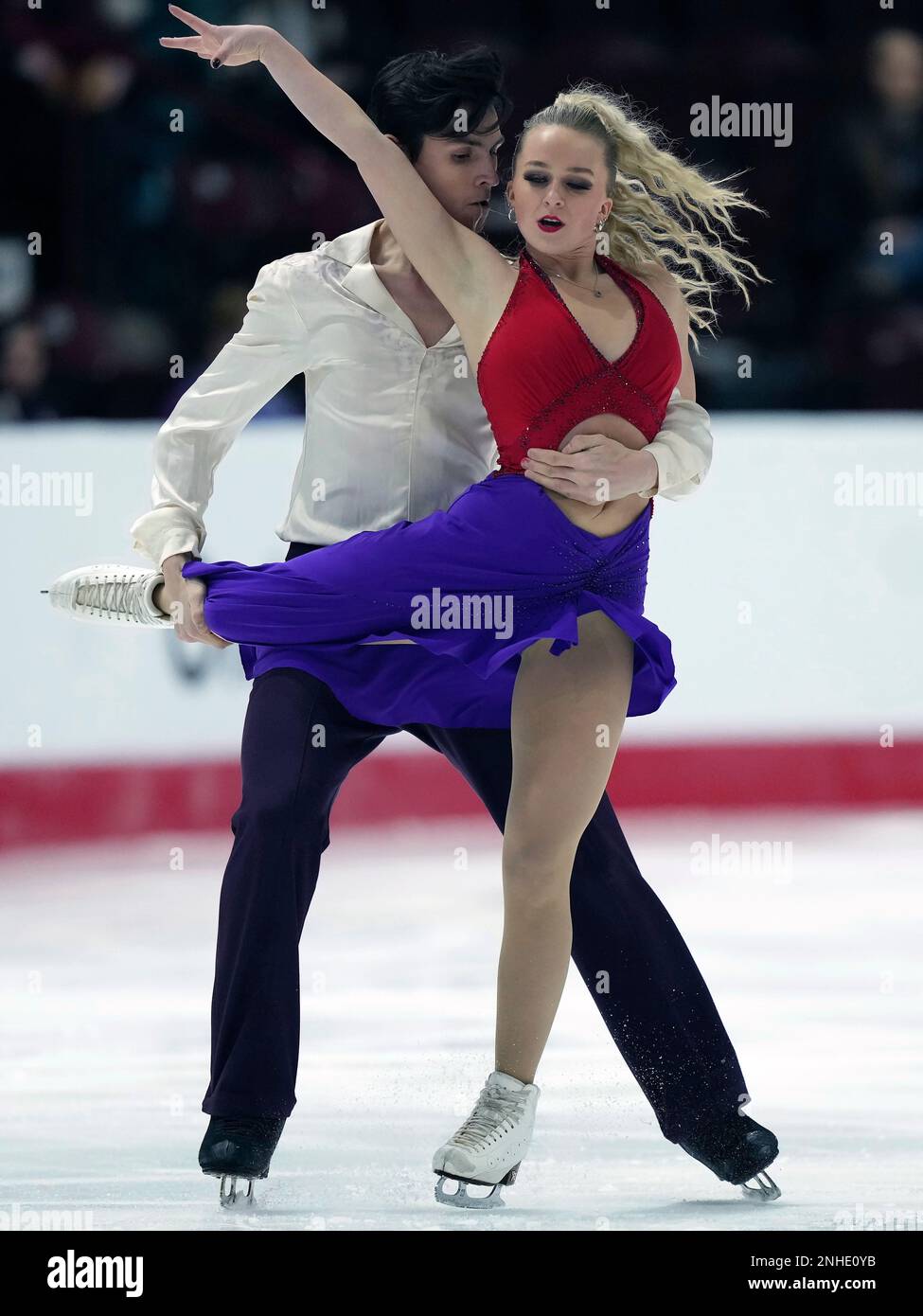 Lily Hensen and Nathan Lickers of Ontario perform during the senior ice