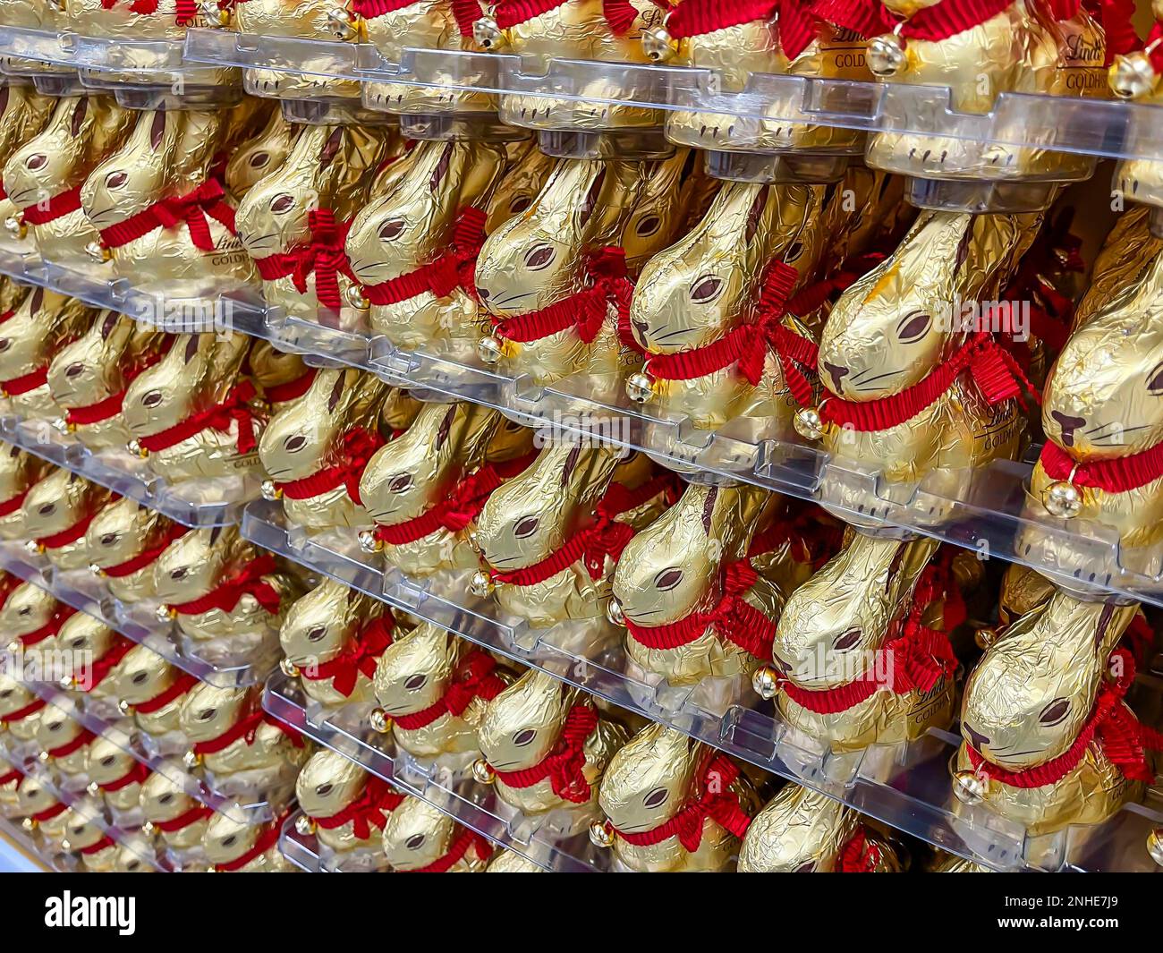 Lindt brand Easter bunnies, chocolate gold bunnies, supermarket shelf, Stuttgart, Baden-Wuerttemberg, Germany Stock Photo