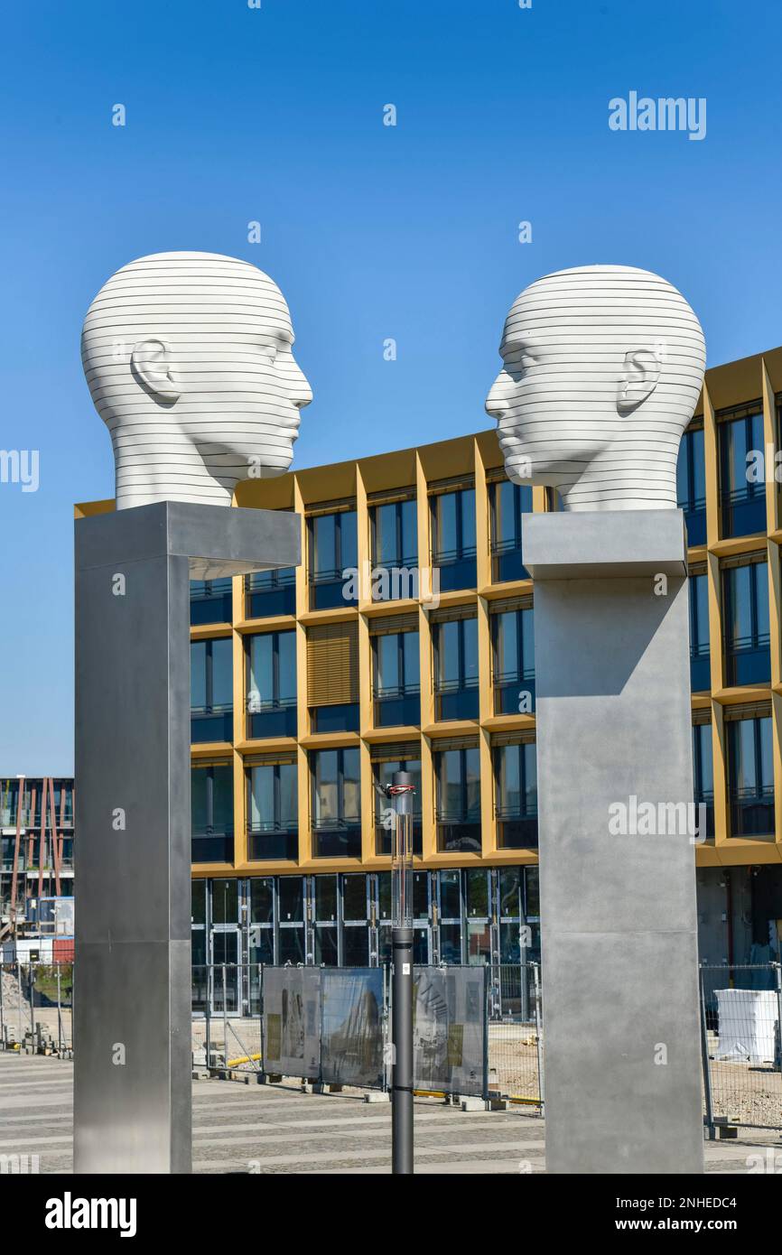 Artwork, head movement, heads, shifting, Forumplatz, Adlershof, Treptow