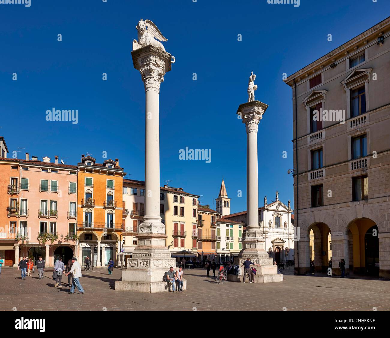 Vicenza italy fountain hi-res stock photography and images - Alamy