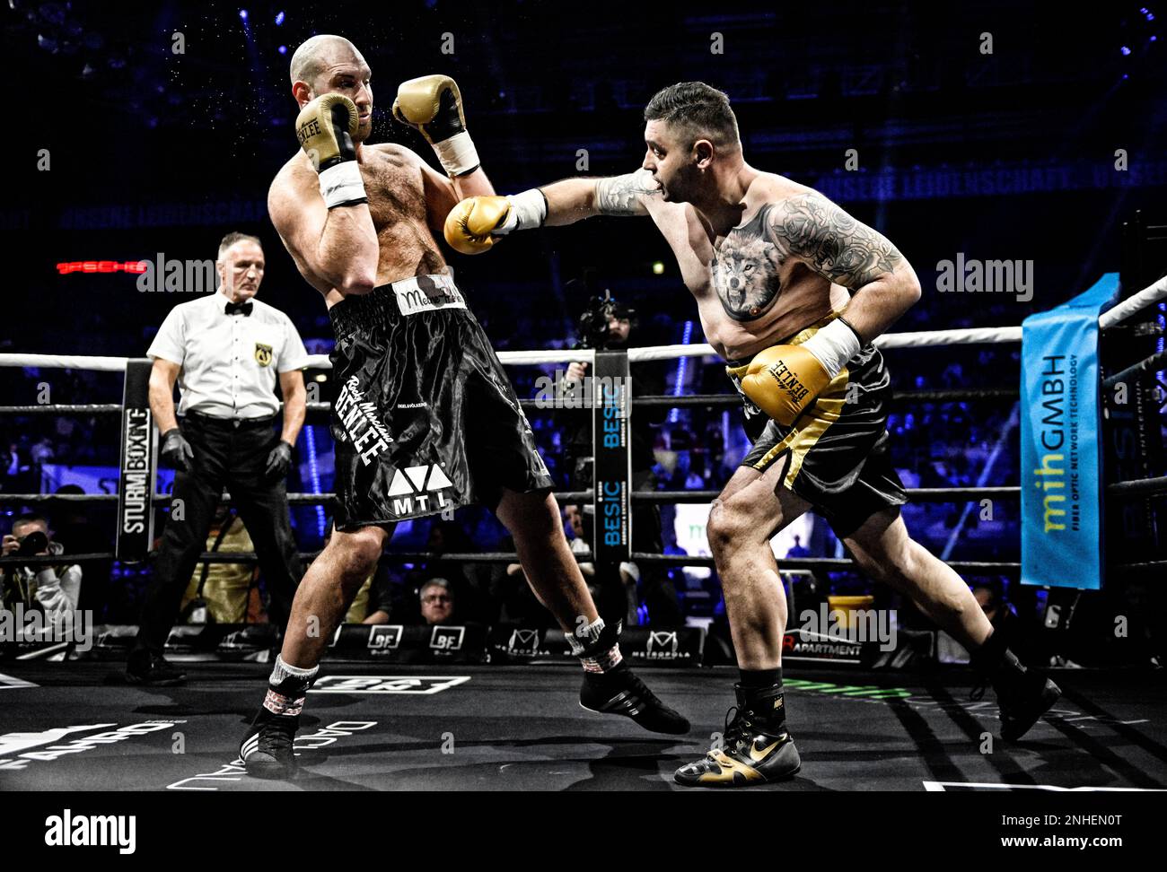 Boxing, Daniel Dietz GER (black trousers) vs Marko Vucevic CRO (golden trousers), Porsche Arena, Stuttgart, Baden-Wuerttemberg, Germany Stock Photo