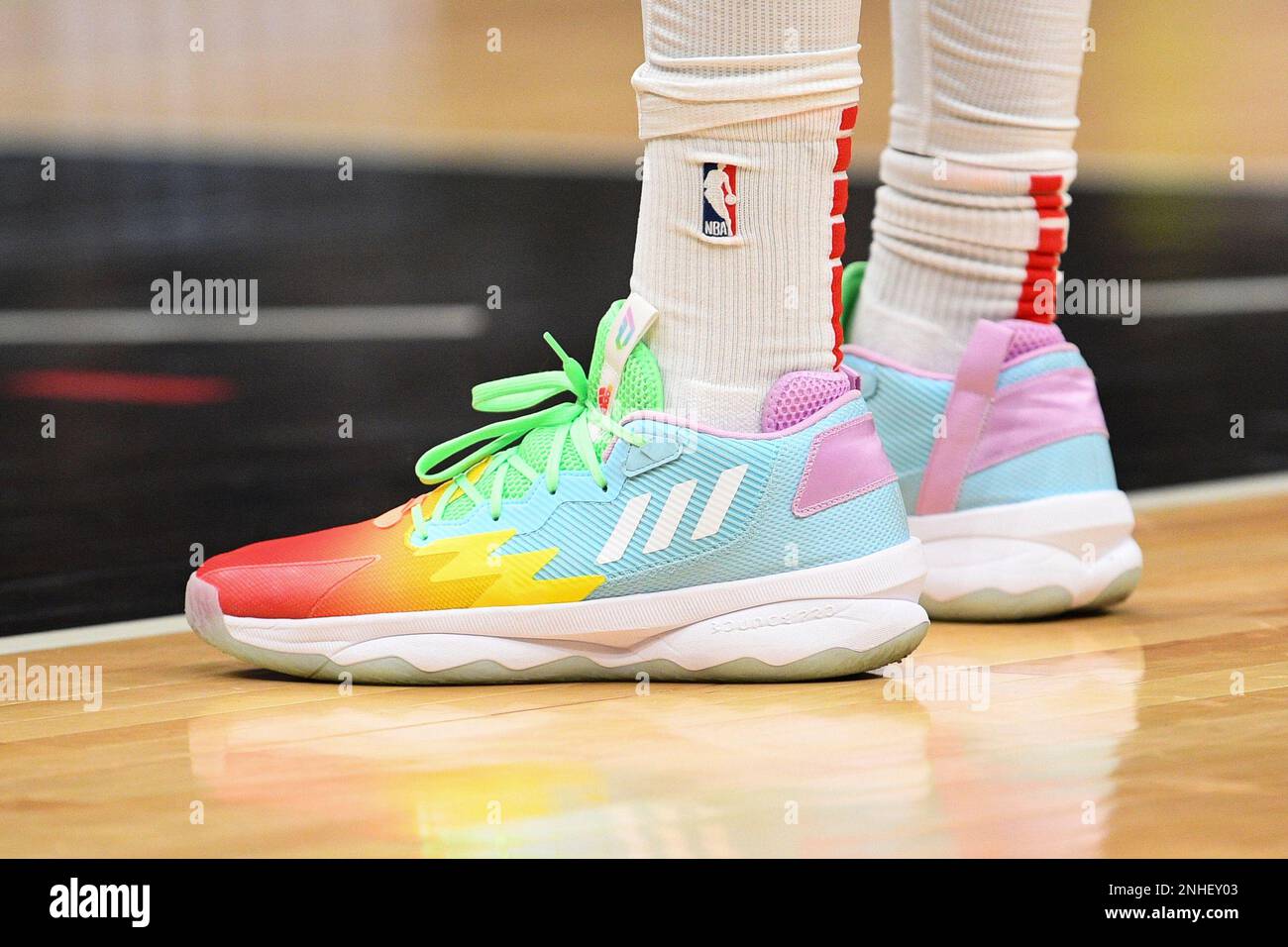 atlanta hawks sneakers