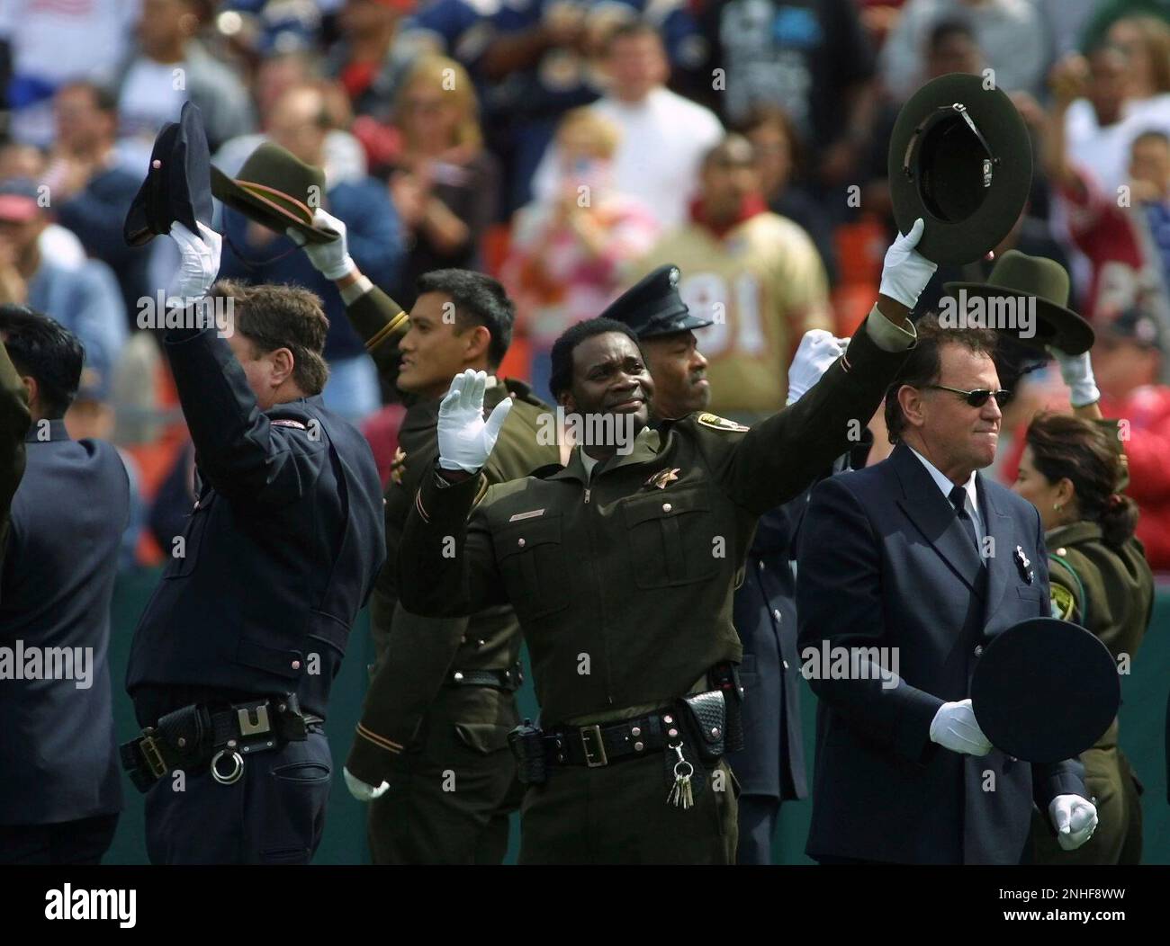 September 23, 2001 - San Francisco, California, U.S - St. Louis Rams  running back Marshall Faulk (28) runs with ball on Sunday, September 23,  2001, in San Francisco, California. The Rams defeated