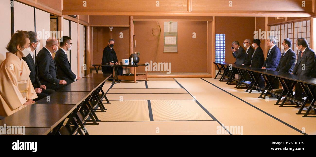 Hatsugamashiki, the first tea ceremony of the new year, of the Urasenke, one of the SanSenke