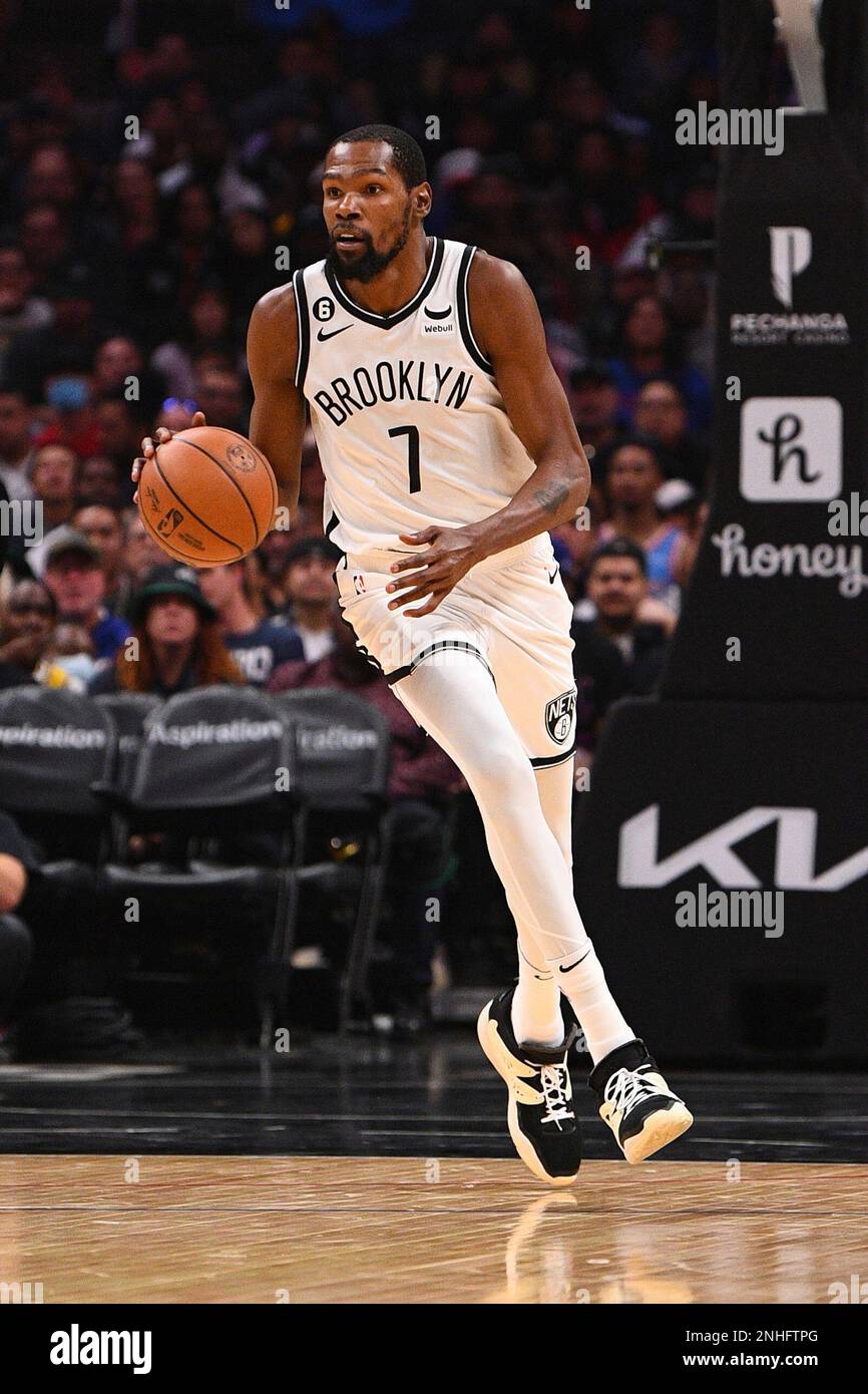 LOS ANGELES, CA - NOVEMBER 12: Brooklyn Nets Forward Kevin Durant (7)  dribbles up the court during a NBA game between the Brooklyn Nets and the  Los Angeles Clippers on November 12,