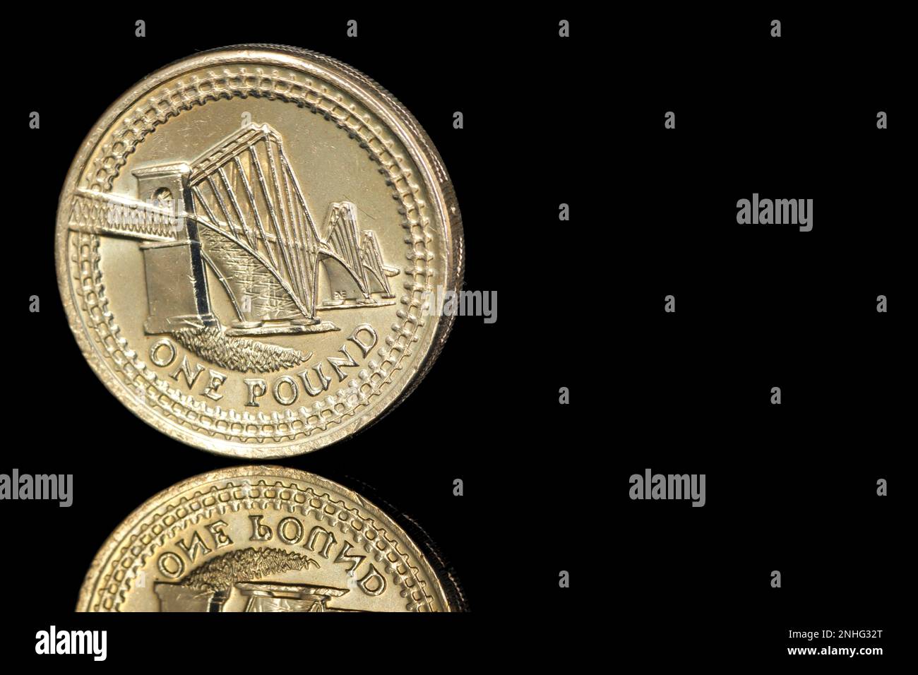 Bridge one pound coin hires stock photography and images Alamy