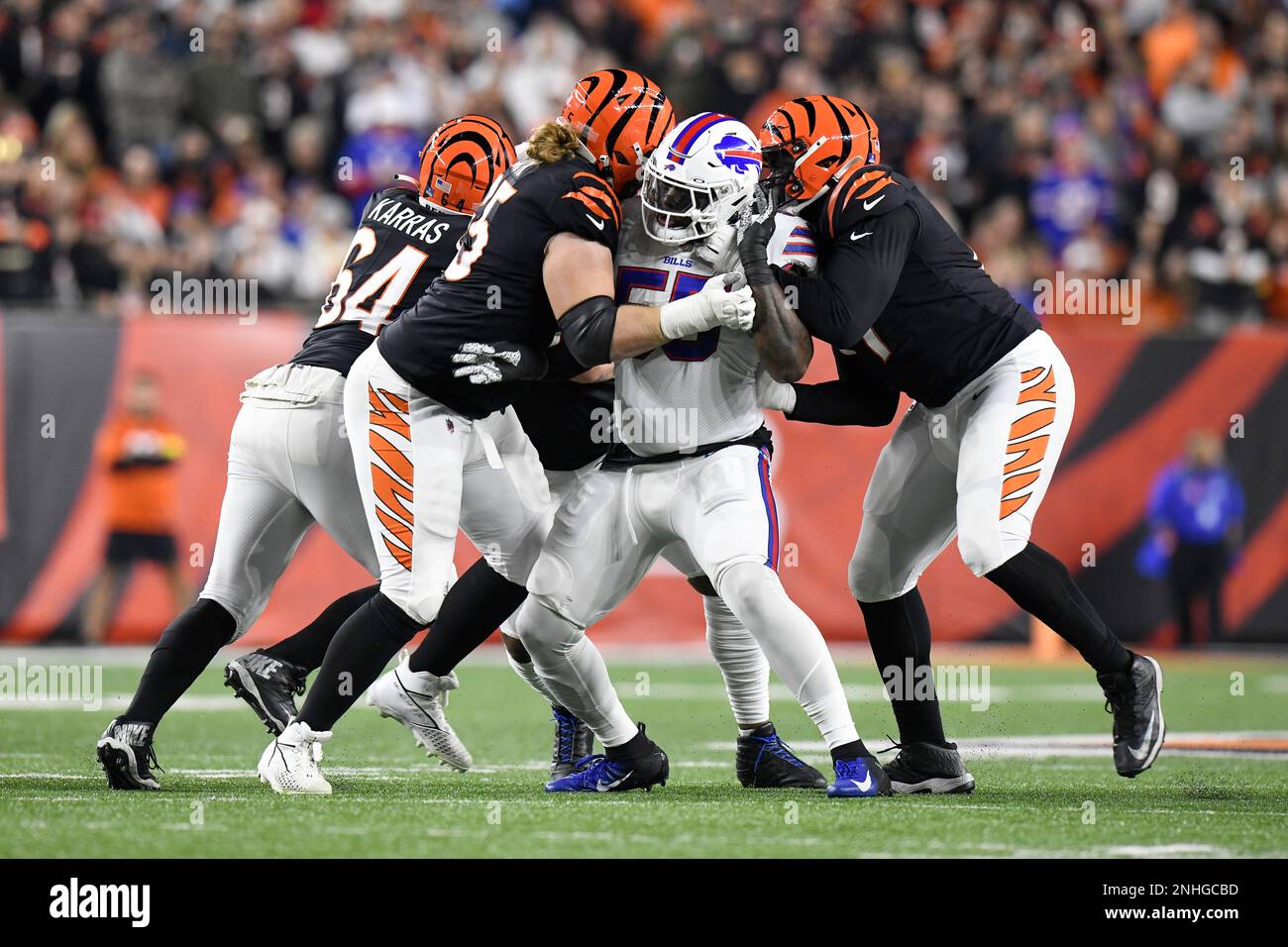 January 2, 2023: Buffalo Bills guard Rodger Saffold (76) during WEEK 17 of  the NFL regular season between the Buffalo Bills and Cincinnati Bengals in  Cincinnati, Ohio. JP Waldron/Cal Sport Media/Sipa USA(Credit