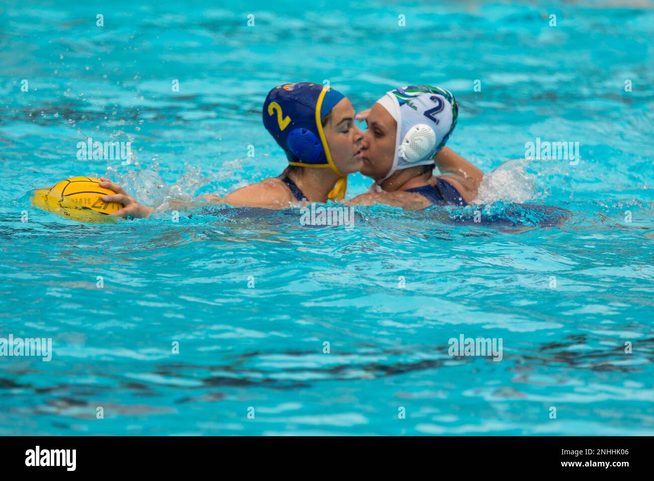 women's water polo defense (mediterrani vs Stock Photo Alamy