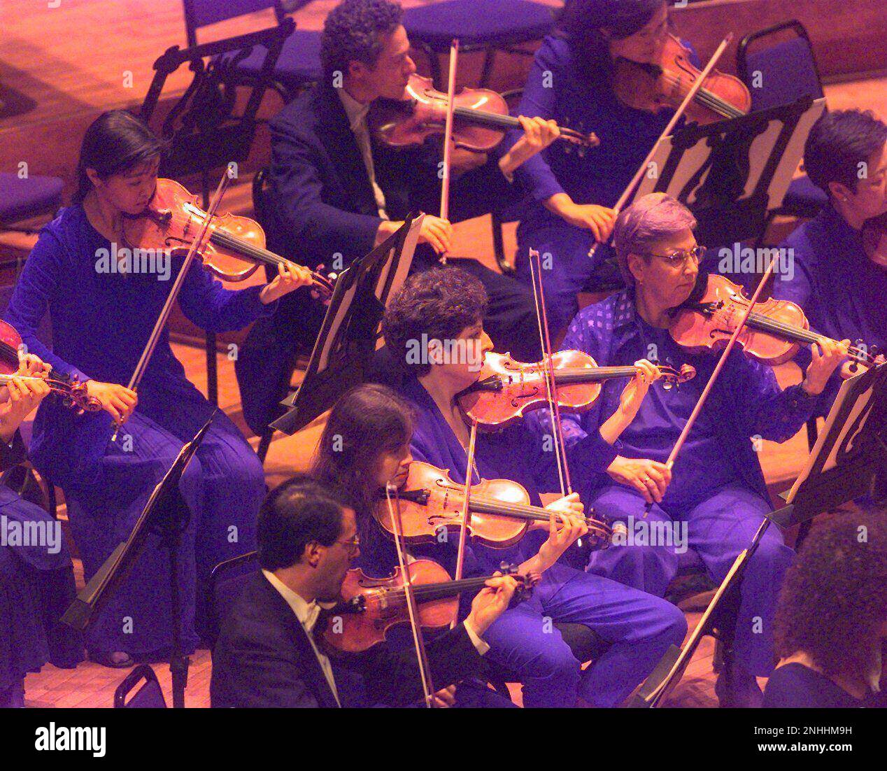 SYMPHONY 3/C12FEB97/DD/MACOR SF Symphony's opens their season after the