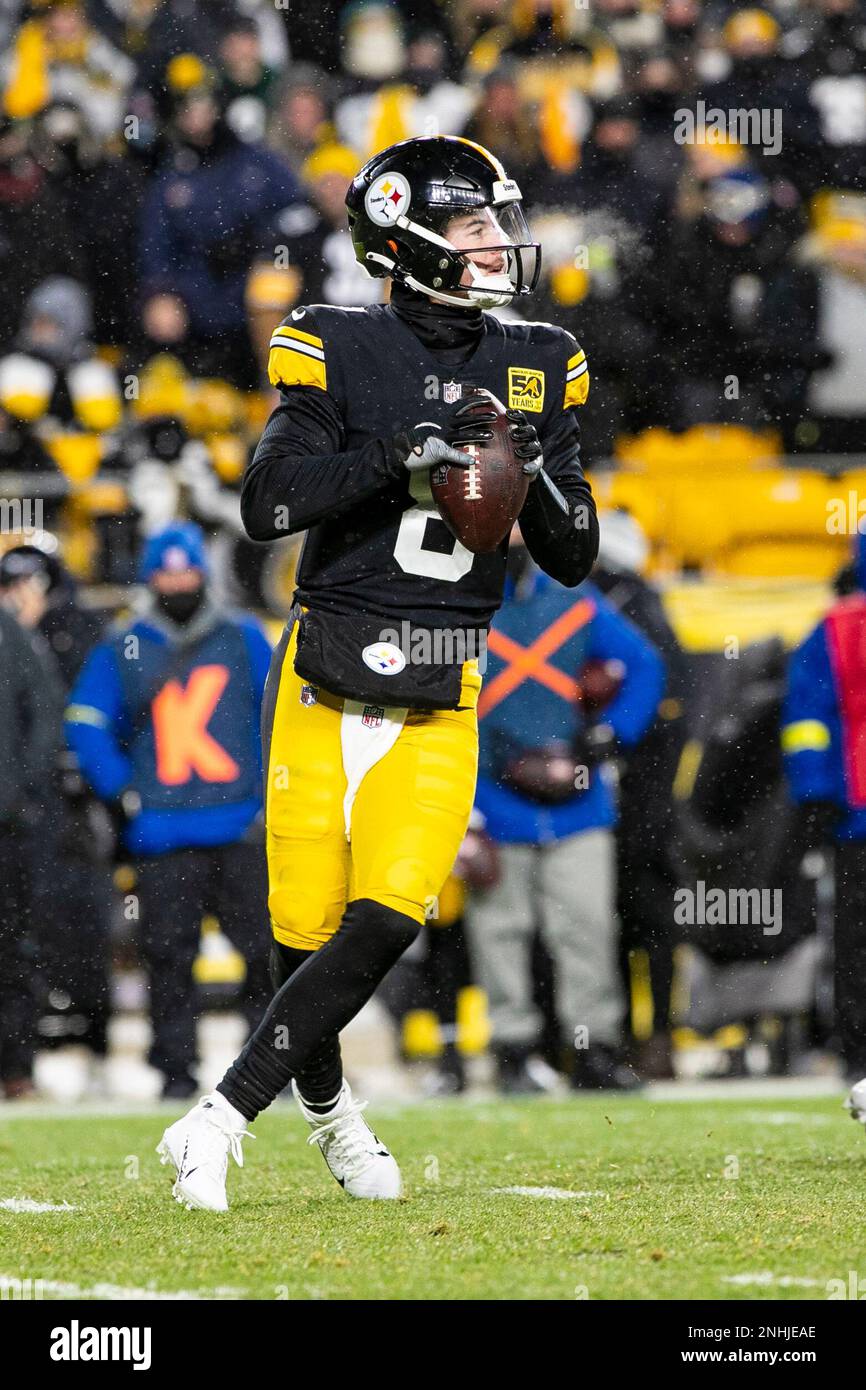 PITTSBURGH, PA - DECEMBER 24: Pittsburgh Steelers quarterback Kenny Pickett  (8) looks to pass during the national football league game between the Las  Vegas Raiders and the Pittsburgh Steelers on December 24,