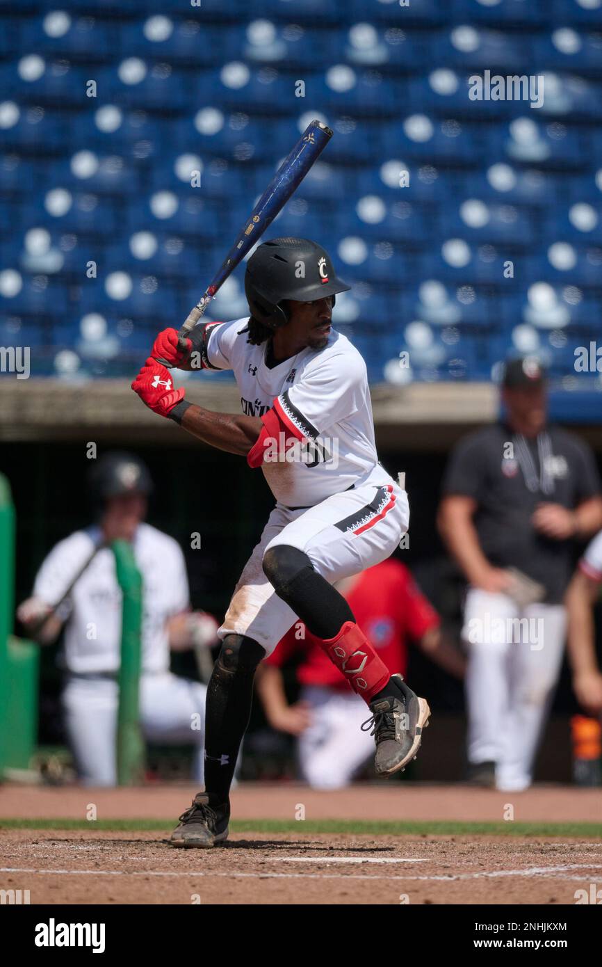 Cincinnati Bearcats Kameron Guidry (31) bats during an American