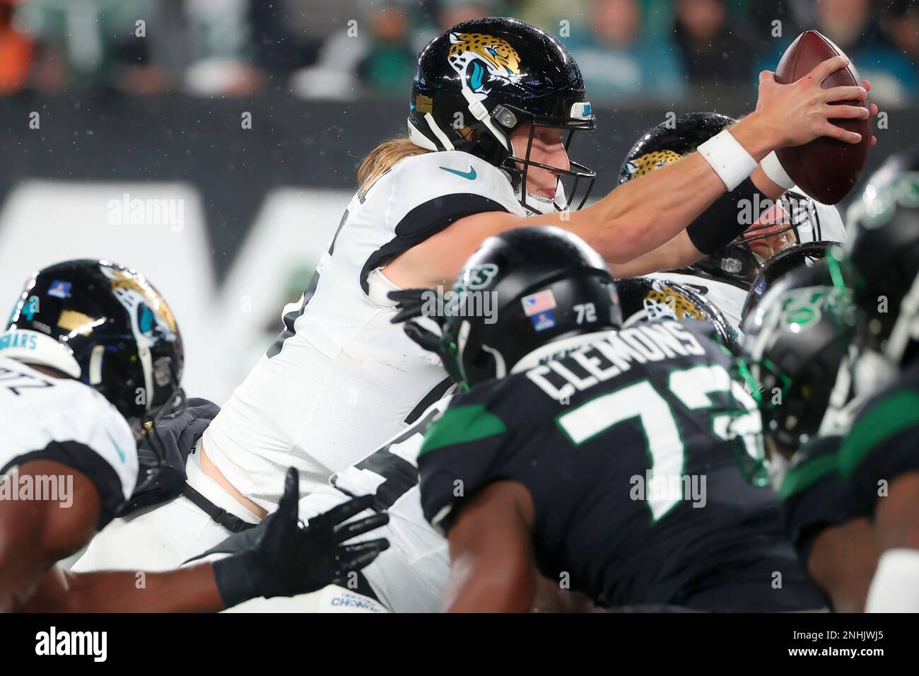 EAST RUTHERFORD, NJ - DECEMBER 22: Jacksonville Jaguars quarterback Trevor  Lawrence (16) during the National Football League game between the New York  Jets and the Jacksonville Jaguars on December 22, 2022 at