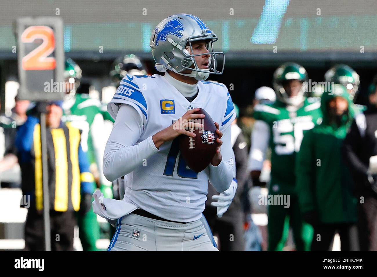 EAST RUTHERFORD, NJ - DECEMBER 18: Detroit Lions quarterback Jared