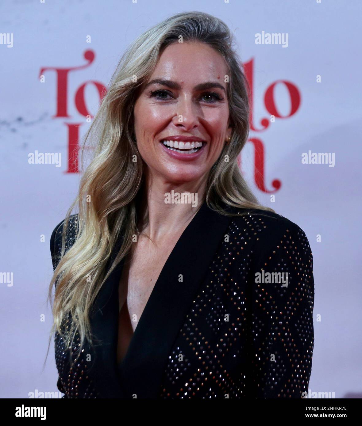 Actress Kira Miró poses at the photocall of the film ‘Todos lo hacen