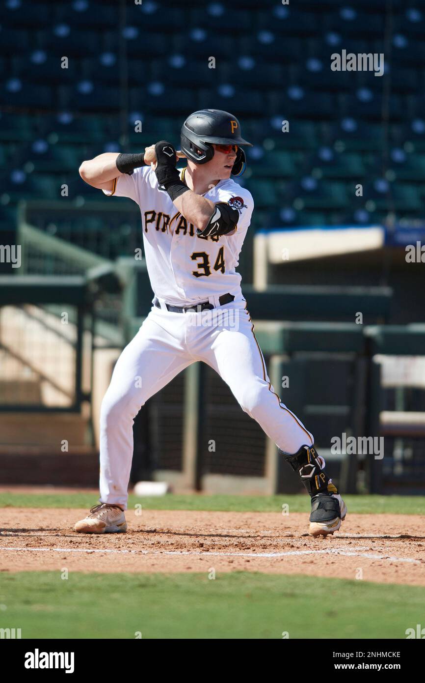 Henry Davis (34) (Pittsburgh Pirates) of the Surprise Saguaros during an  Arizona Fall League game against the Glendale Desert Dogs on October 21,  2022 at Camelback Ranch in Glendale, Arizona. (Tracy Proffitt/Four