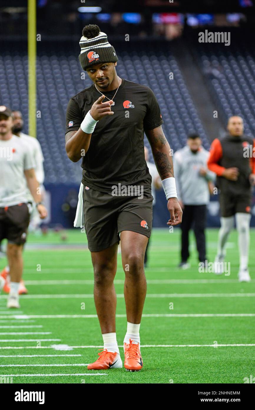 HOUSTON, TX - DECEMBER 04: Cleveland Browns quarterback Deshaun Watson (4)  warms up during the NFL game between the Cleveland Browns and Houston Texans  on December 4, 2022 at NRG Stadium in