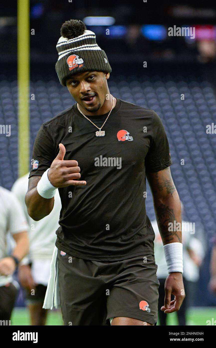 HOUSTON, TX - DECEMBER 04: Cleveland Browns quarterback Deshaun Watson (4)  warms up during the NFL game between the Cleveland Browns and Houston Texans  on December 4, 2022 at NRG Stadium in