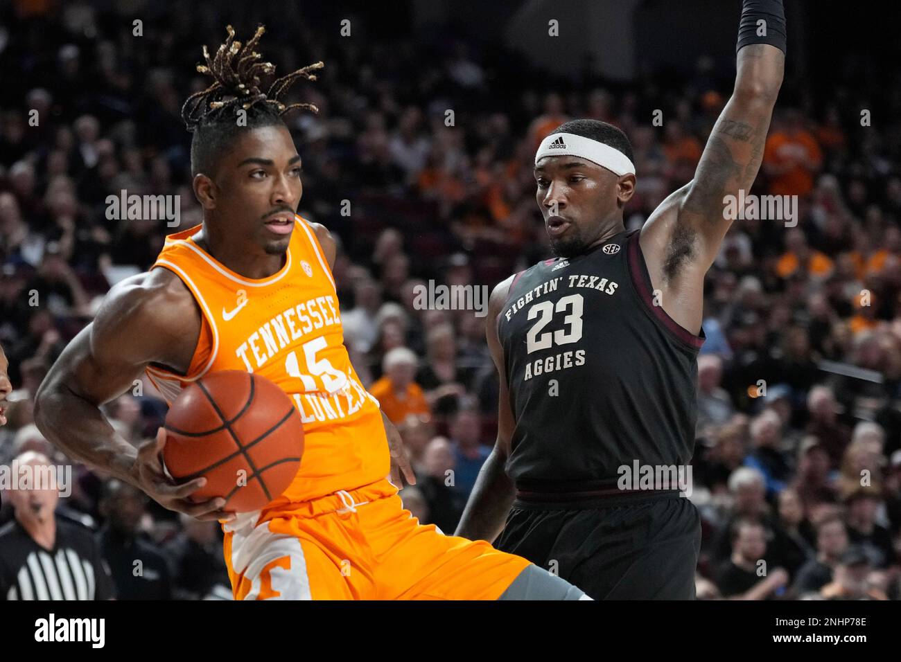 Tennessee guard Jahmai Mashack (15) looks to pass the ball as Texas A&M ...