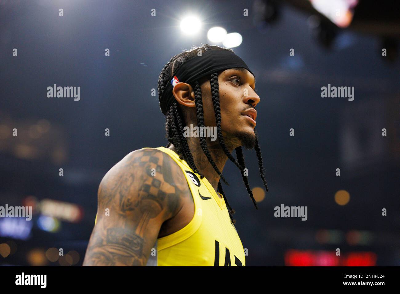 LOS ANGELES, CA - NOVEMBER 21: Utah Jazz guard Jordan Clarkson (00) walks  off the court during an NBA basketball game between the Utah Jazz and the  LA Clippers on November 21,