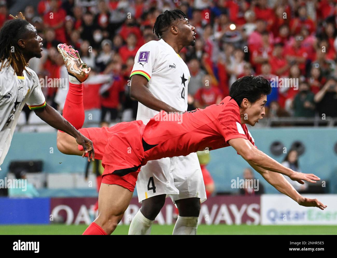 CHO Guesung (9) of Korea scores with a header in the second half of the
