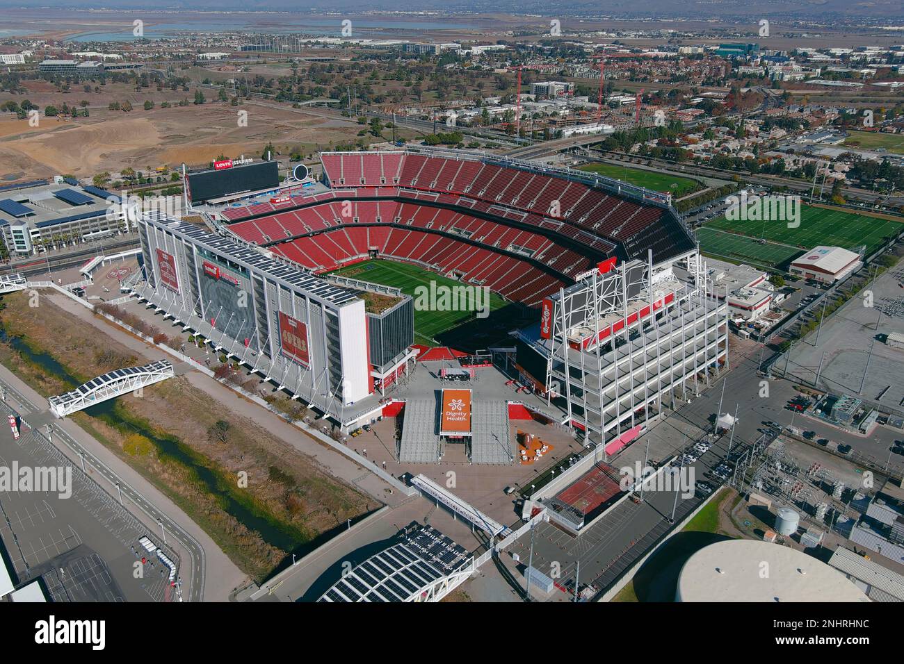 A general overall aerial view of Levi's Stadium (foreground) and the ...