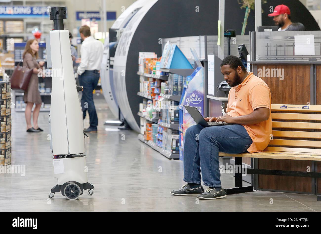 Bossa Nova Robotics robot technician Joshmin Ray demonstrates how Lowes  will be using its robot on Tuesday, June 14, 2016 in Sunnyvale, Calif. (Liz  Hafalia/San Francisco Chronicle via AP Stock Photo - Alamy