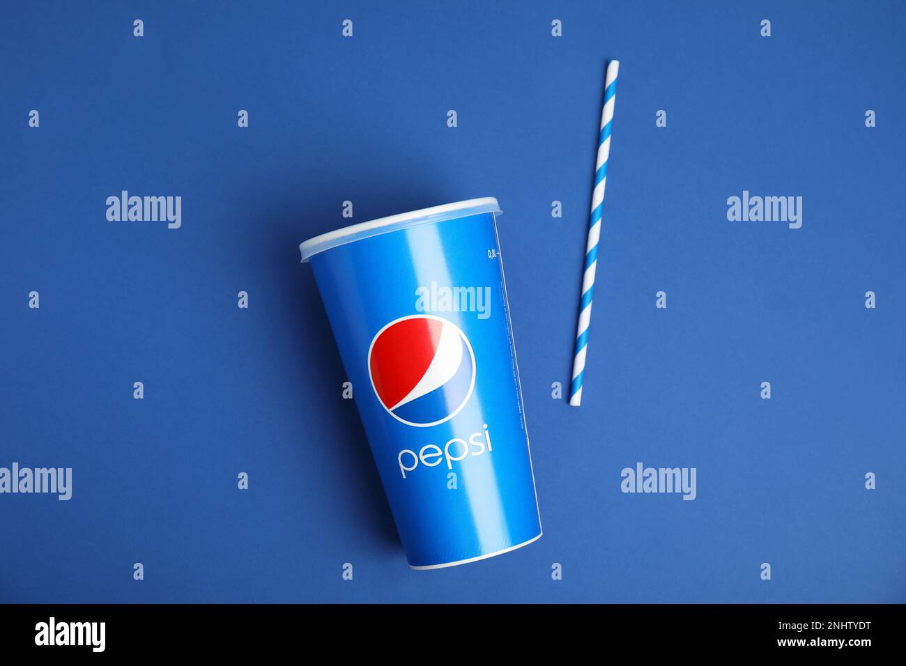 Pepsi paper cup hi-res stock photography and images - Alamy