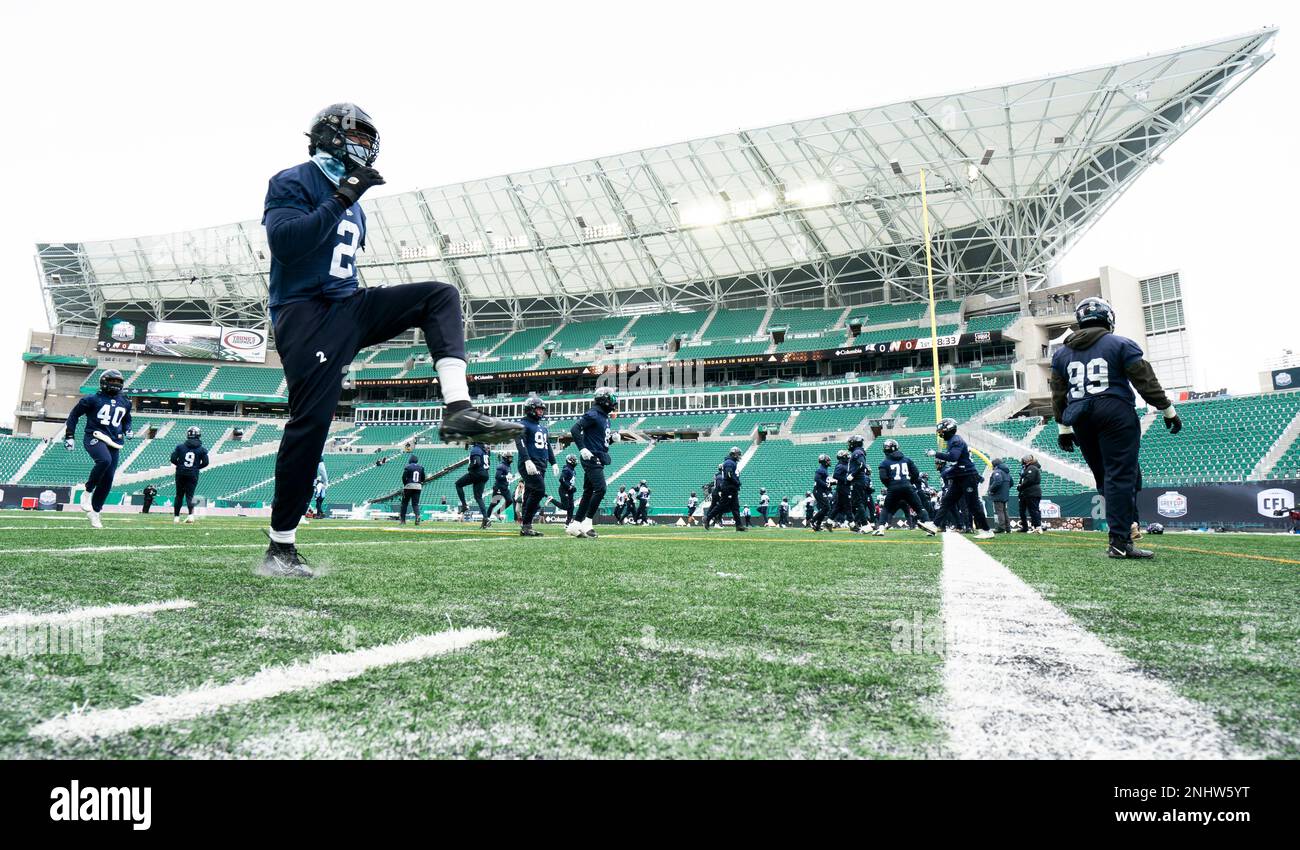 Toronto Argonauts defensive lineman Shawn Oakman limbers up during CFL