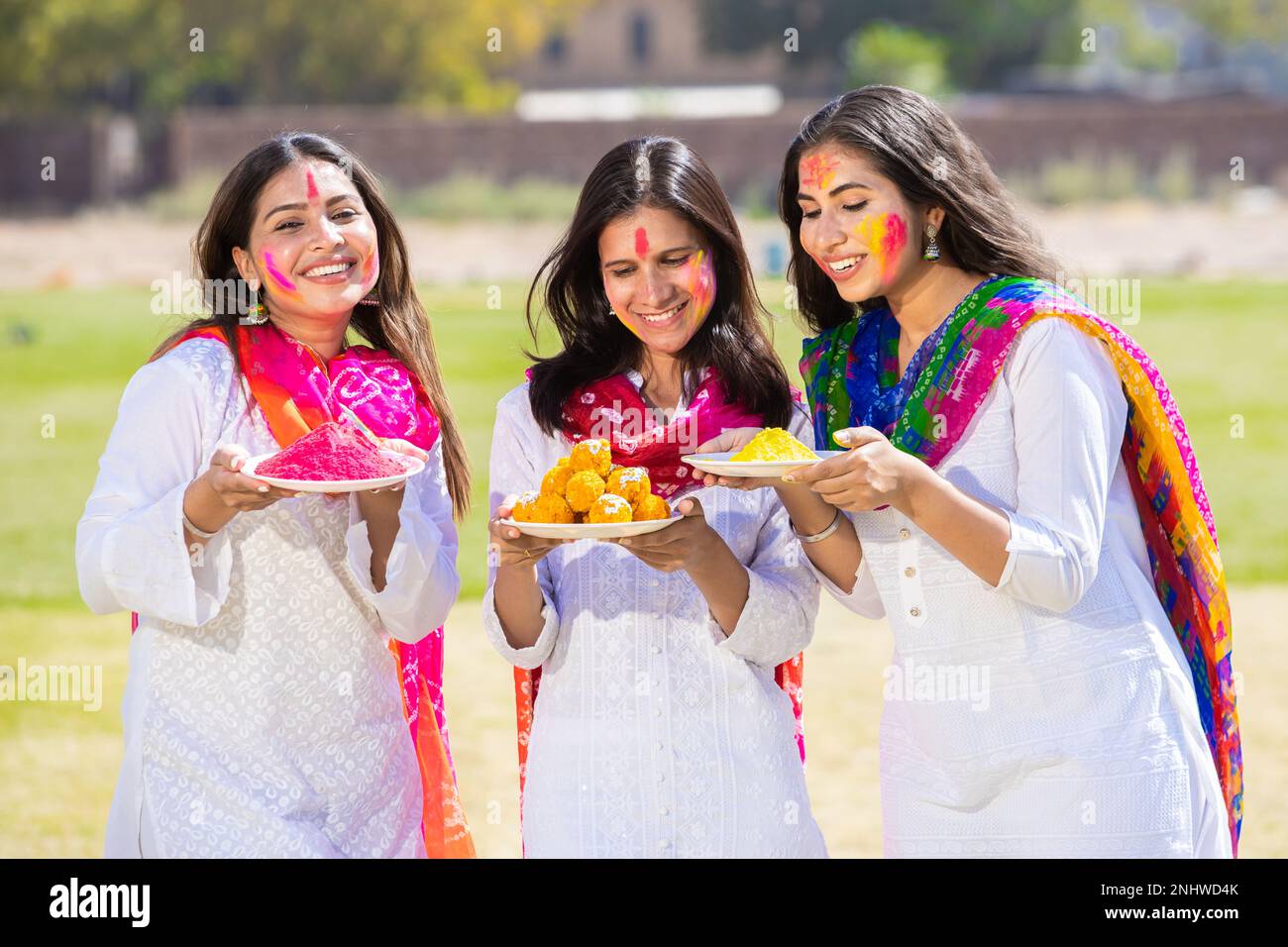 desi holi photo