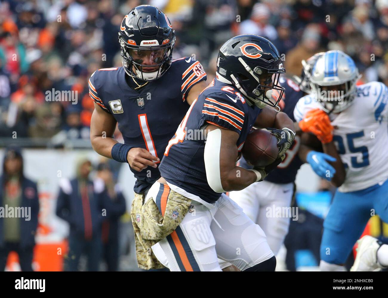 CHICAGO, IL - NOVEMBER 13: Chicago Bears quarterback Justin Fields